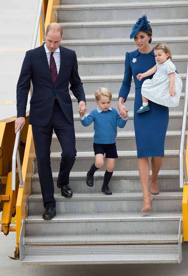 Kate Middleton in Canada. Nuove foto dei principini. “Gaffe” di George. FOTO Kate Middleton in Canada. Nuove foto dei principini. “Gaffe” di George. FOTO