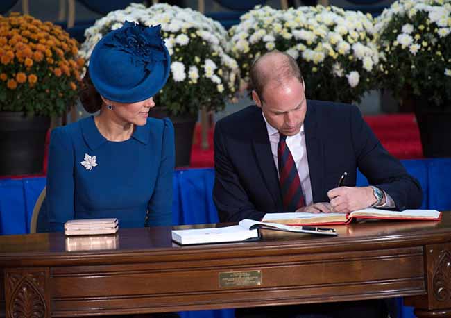 Kate Middleton in Canada. Nuove foto dei principini. “Gaffe” di George. FOTO Kate Middleton in Canada. Nuove foto dei principini. “Gaffe” di George. FOTO