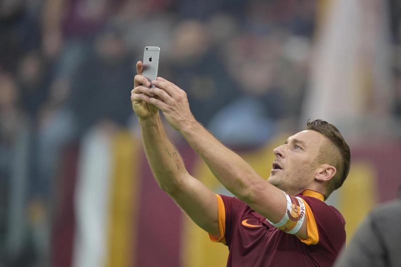 Totti: “Fui vicinissimo a lasciare la Roma per il Real Madrid e poi…” Totti: “Fui vicinissimo a lasciare la Roma per il Real Madrid e poi…”