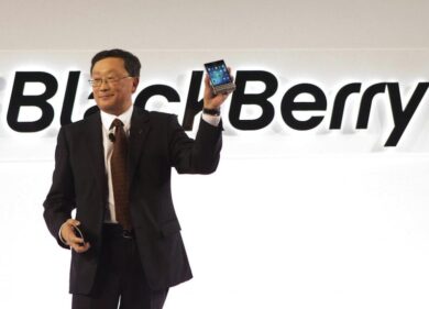 BlackBerry non produrrà più smartphone: punta tutto sul software