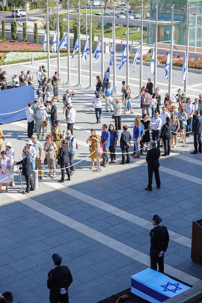 Gerusalemme, funerali di Shimon Peres: i grandi del mondo per l’ultimo saluto Gerusalemme, funerali di Shimon Peres: i grandi del mondo per l’ultimo saluto
