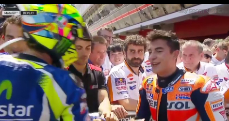 MotoGp, Marquez replica a Valentino Rossi: “Gli rispondo in pista” MotoGp, Marquez replica a Valentino Rossi: “Gli rispondo in pista”