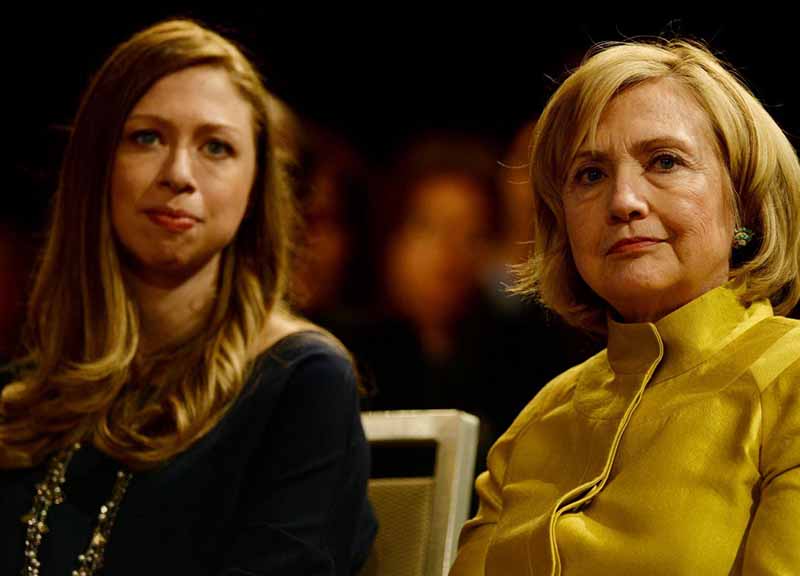 Hillary Clinton e l’ansia da soldi. Da dove nasce l’ossessione per il lusso