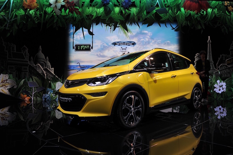 Salone dell’Auto di Parigi 2016: va in scena la visione elettrica Salone dell’Auto di Parigi 2016: va in scena la visione elettrica