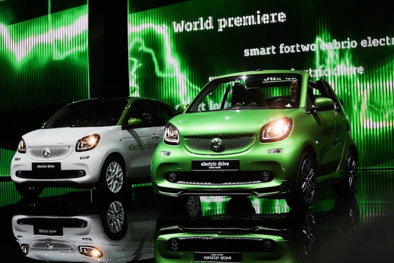 Salone dell’Auto di Parigi 2016: va in scena la visione elettrica Salone dell’Auto di Parigi 2016: va in scena la visione elettrica