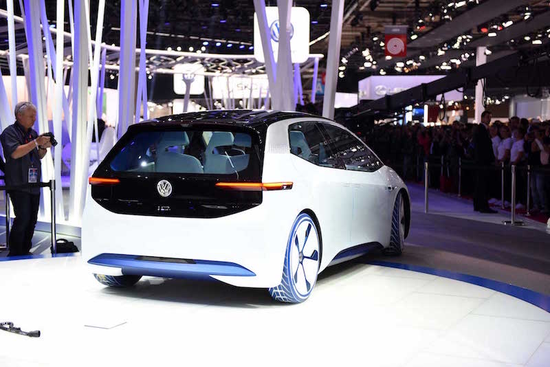 Salone dell’Auto di Parigi 2016: va in scena la visione elettrica Salone dell’Auto di Parigi 2016: va in scena la visione elettrica