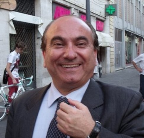 Scilipoti scrive ad Affari: “Ecco la verità su Verdini e Di Pietro” Scilipoti scrive ad Affari: “Ecco la verità su Verdini e Di Pietro”