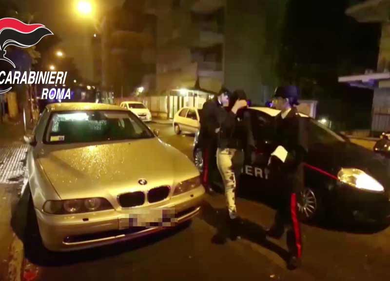 Aurelia e Pontina, le prostitute devono pagare l’occupazione del marciapiede Aurelia e Pontina, le prostitute devono pagare l’occupazione del marciapiede