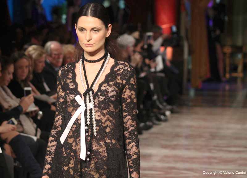 Moda, Giada Curti svela il suo “Giardino Segreto” al Huawei Arab Fashion Week