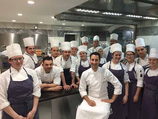 Al “Leone Felice” il ruggito dello chef Fabio Abbatista Al “Leone Felice” il ruggito dello chef Fabio Abbatista