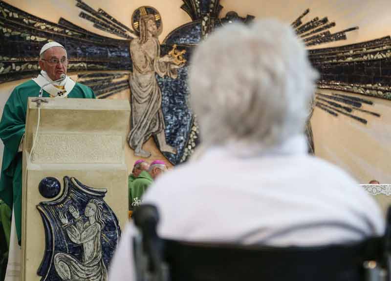 Festa dei Nonni, Papa Francesco incontra 7mila nonni e nonne di tutta Italia Festa dei Nonni, Papa Francesco incontra 7mila nonni e nonne di tutta Italia