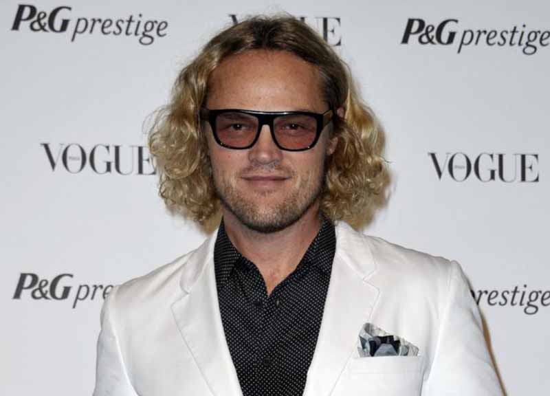 Roberto Cavalli perde lo stilista Peter Dundas. E lascia Milano Roberto Cavalli perde lo stilista Peter Dundas. E lascia Milano