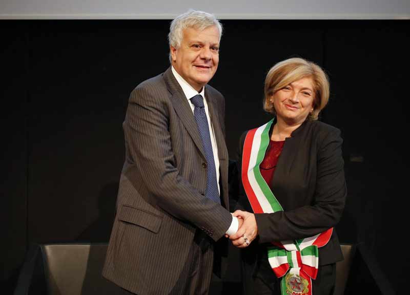 Rifiuti Roma, Paola Muraro, M5S, fa dietrofront: “Sì alla discarica, serve” Rifiuti Roma, Paola Muraro, M5S, fa dietrofront: “Sì alla discarica, serve”