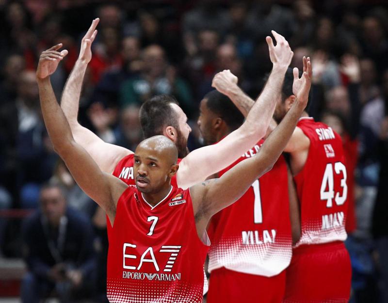 Olimpia Milano batte il Maccabi: super Hickman. Repesa: “Bene i 29 assist”