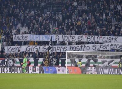 Juventus-Udinese, ci pensa Dybala. Buffon giù. Allegri e la Curva lo difendono