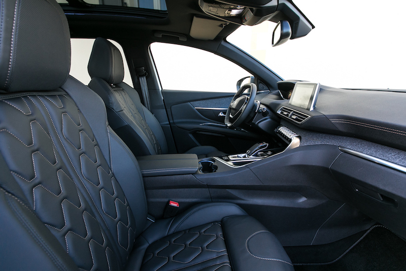 PEUGEOT 3008 svela la sua forza e il suo carattere, primo contatto PEUGEOT 3008 svela la sua forza e il suo carattere, primo contatto