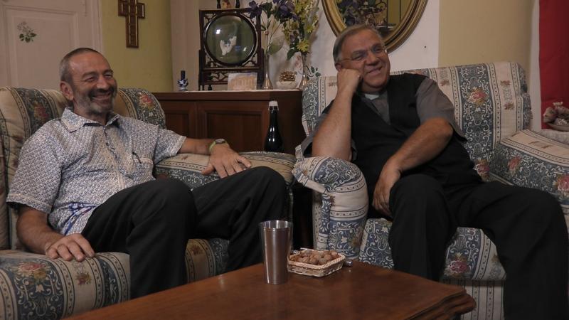 Gogglebox, arriva il primo Fixed show: in seconda serata su Italia 1 Gogglebox, arriva il primo Fixed show: in seconda serata su Italia 1