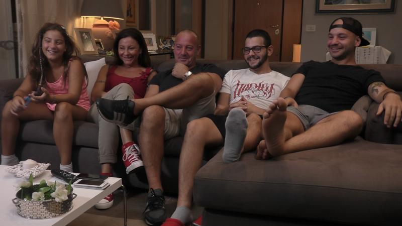 Gogglebox, arriva il primo Fixed show: in seconda serata su Italia 1 Gogglebox, arriva il primo Fixed show: in seconda serata su Italia 1