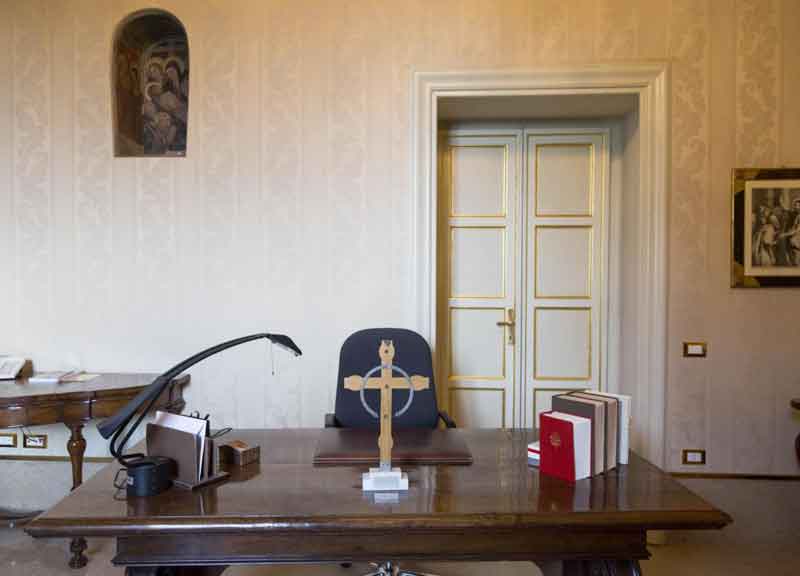 Castelgandolfo, Francesco apre le porte della residenza papale. Evento storico Castelgandolfo, Francesco apre le porte della residenza papale. Evento storico