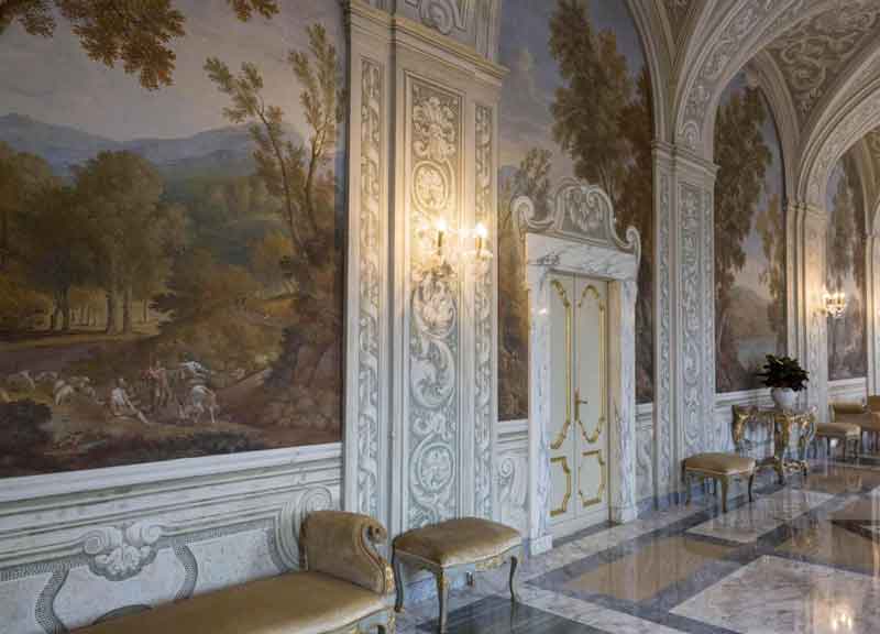 Castelgandolfo, Francesco apre le porte della residenza papale. Evento storico Castelgandolfo, Francesco apre le porte della residenza papale. Evento storico