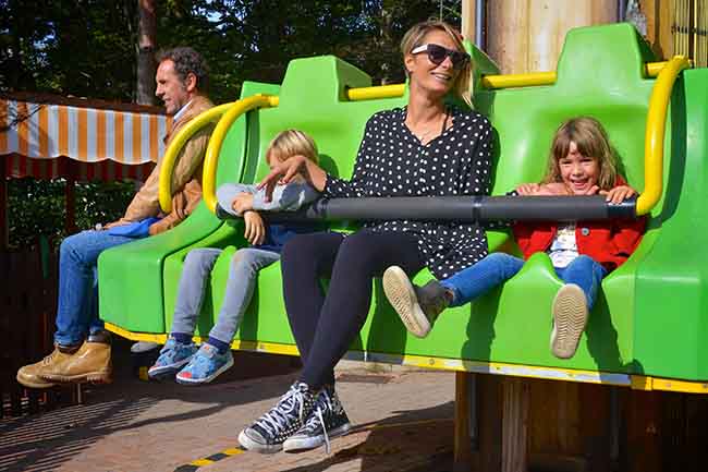 Maurizia Cacciatori a Gardaland, ecco le foto