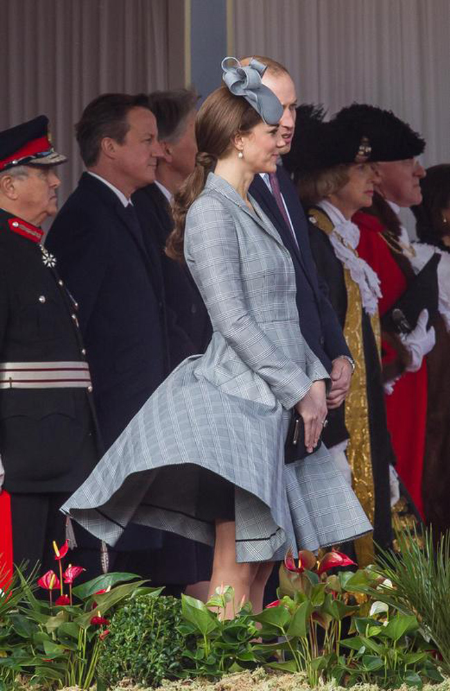 Letizia Ortiz, regina sexy. L’abito è (troppo?) scollato. FOTO