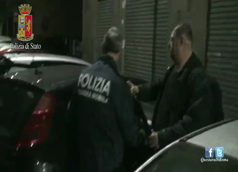 Le sigarette valgono come lingotti. Rapinatori di tabacchi, presa la gang Le sigarette valgono come lingotti. Rapinatori di tabacchi, presa la gang