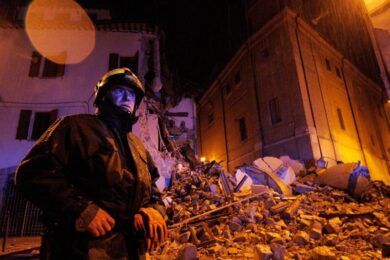 Terremoto: due forti scosse nel Centro Italia. Crolli e blackout. VIDEO