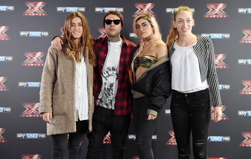 X Factor 2016, parte il live. Ospiti Robbie Williams, Mengoni, Giorgia e… X Factor 2016, parte il live. Ospiti Robbie Williams, Mengoni, Giorgia e…