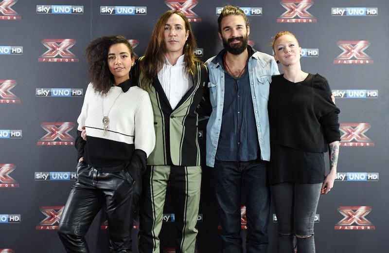 X Factor 2016, parte il live. Ospiti Robbie Williams, Mengoni, Giorgia e… X Factor 2016, parte il live. Ospiti Robbie Williams, Mengoni, Giorgia e…