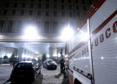 La scossa a Roma. Lampadari che oscillano e fuga dal ministero degli Esteri