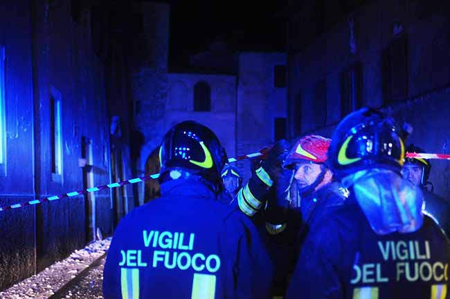 Terremoto, continua lo sciame sismico. Altre 100 scosse tra Marche e Umbria Terremoto, continua lo sciame sismico. Altre 100 scosse tra Marche e Umbria