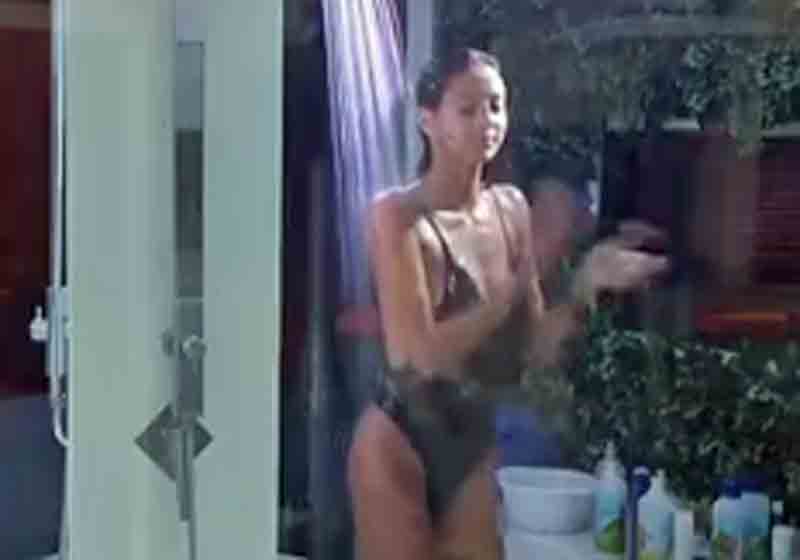 GFV, Mariana Rodriguez e Stefano Bettarini a letto insieme. La foto scandalo GFV, Mariana Rodriguez e Stefano Bettarini a letto insieme. La foto scandalo