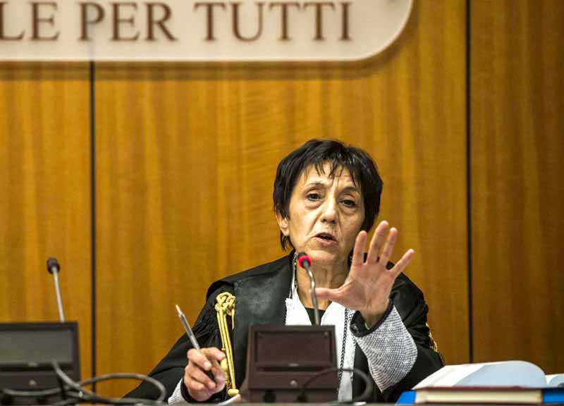 Mafia Capitale, Coratti in aula: “Sono innocente”. Pm: “Corrotto, aiutò Buzzi” Mafia Capitale, Coratti in aula: “Sono innocente”. Pm: “Corrotto, aiutò Buzzi”