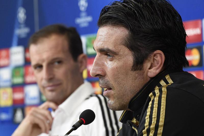 Juventus, Buffon e gli “avversari si scansano in Italia”. SMENTITA JUVENTUS Juventus, Buffon e gli “avversari si scansano in Italia”. SMENTITA JUVENTUS