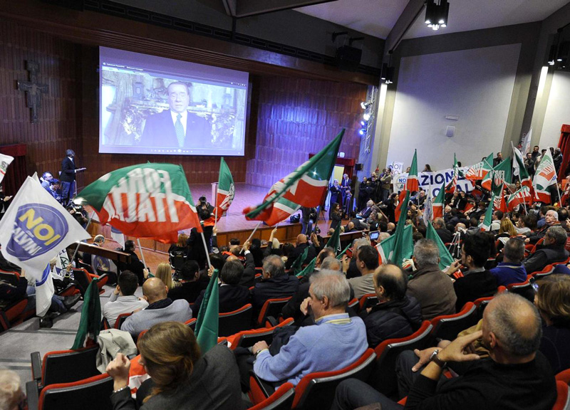 Il Centrodestra riparte dal No a Renzi Il Centrodestra riparte dal No a Renzi