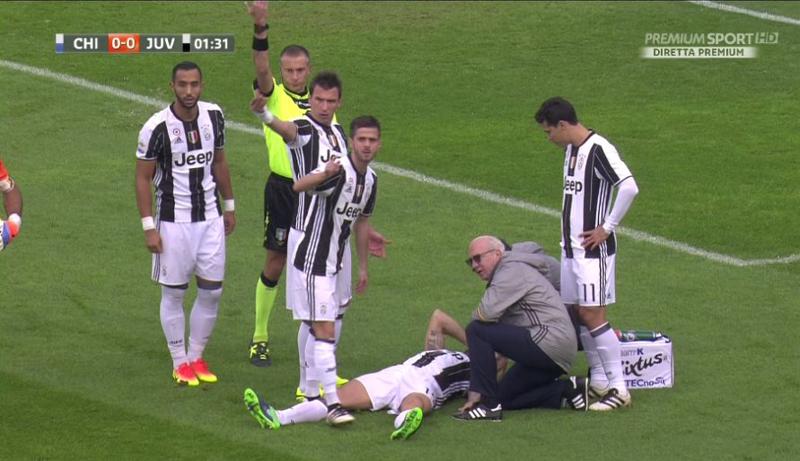 Juventus, Barzagli spalla ko. Infortunio e addio certo alla nazionale Juventus, Barzagli spalla ko. Infortunio e addio certo alla nazionale