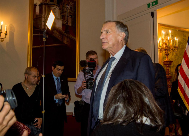 Roma, Trump gela la festa all’Ambasciata Usa. Chi c’era con John R. Phillips Roma, Trump gela la festa all’Ambasciata Usa. Chi c’era con John R. Phillips
