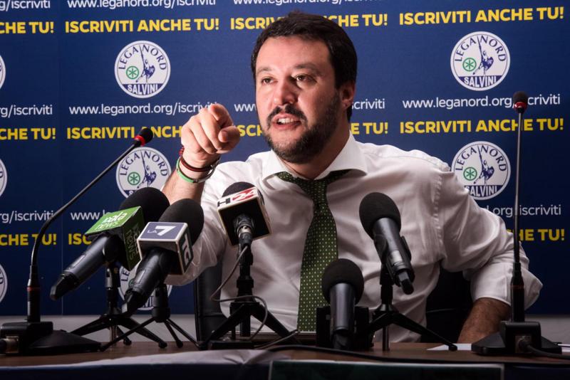 Salvini: da Firenze il progetto per l’Italia. Silvio decida, ho atteso troppo Salvini: da Firenze il progetto per l’Italia. Silvio decida, ho atteso troppo