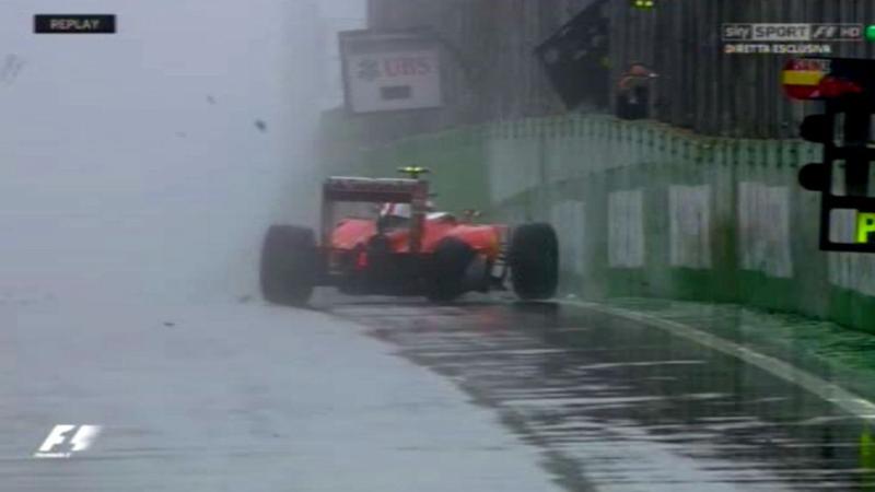 F1 GP Brasile, Raiokkonen che incidente: paura Ferrari per Kimi che se la cava F1 GP Brasile, Raiokkonen che incidente: paura Ferrari per Kimi che se la cava
