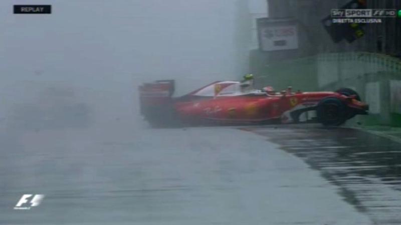 F1 GP Brasile, Raiokkonen che incidente: paura Ferrari per Kimi che se la cava F1 GP Brasile, Raiokkonen che incidente: paura Ferrari per Kimi che se la cava