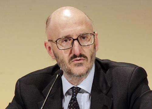 Poste, un’app per fare meno fila allo sportello. Caio: “Digitale essenziale” Poste, un’app per fare meno fila allo sportello. Caio: “Digitale essenziale”