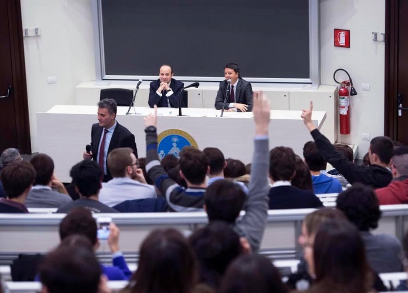 Referendum, da Milano l’appello di Renzi: ora o mai più Referendum, da Milano l’appello di Renzi: ora o mai più