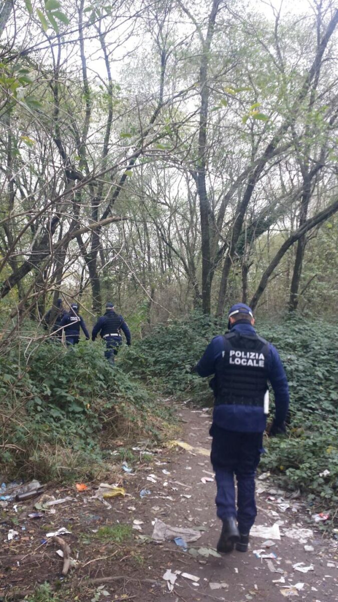 Retata nel “boschetto della droga”: cento carabinieri in azione a Milano