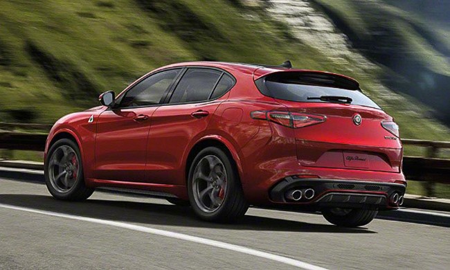 Alfa Romeo Stelvio le prime foto