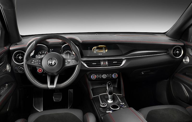 Al Salone di Los Angeles debutta l’Alfa Romeo Stelvio Al Salone di Los Angeles debutta l’Alfa Romeo Stelvio