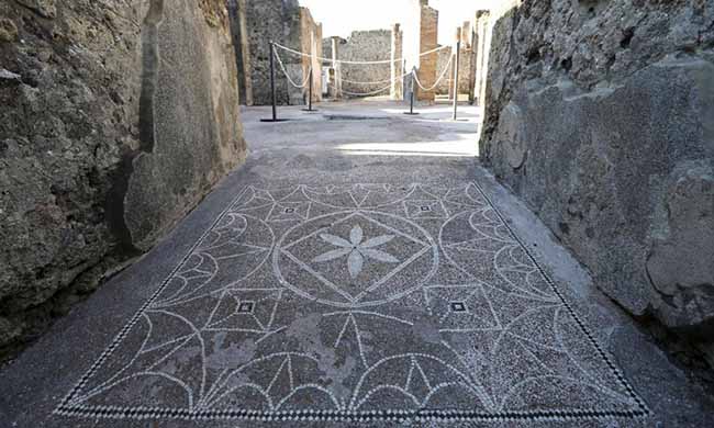 Galleria foto 'Pompei, riapre la domus dei mosaici' - foto 1