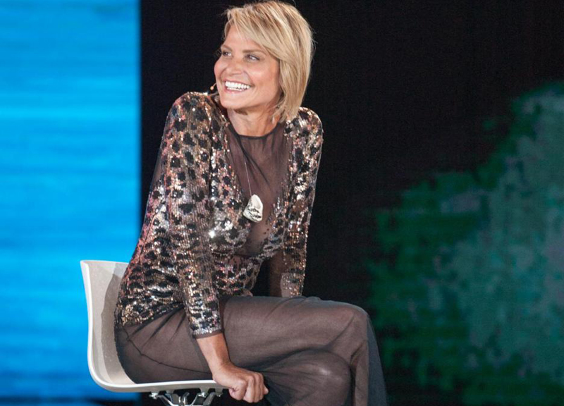 Simona Ventura risponde a Bettarini: “Capitolo della mia vita chiuso e…” Simona Ventura risponde a Bettarini: “Capitolo della mia vita chiuso e…”
