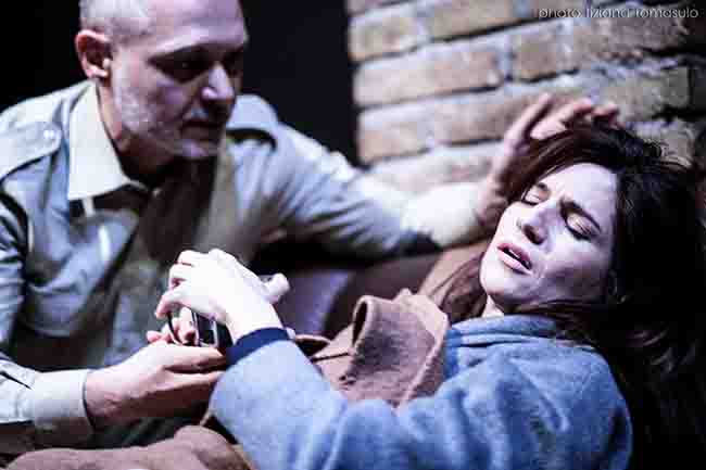 Otello di William Shakespeare a teatro. Regia di Paolo Zuccari Otello di William Shakespeare a teatro. Regia di Paolo Zuccari