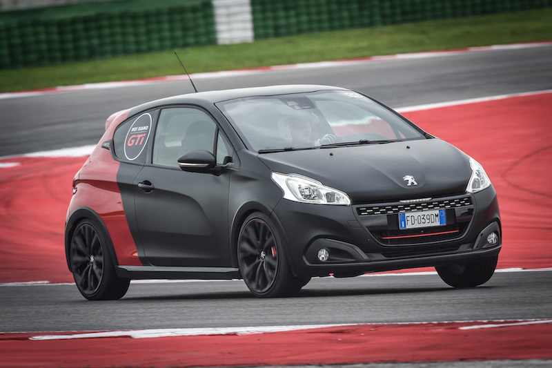 Peugeot GTi: affascina e fa rivivere il carattere sportivo del brand
